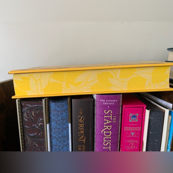 Fairyloot Thos Vicious Grace Special Edition - Picture 4 of 5